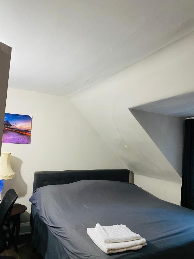 Apartment Signature Ii Space Share Canada Toronto